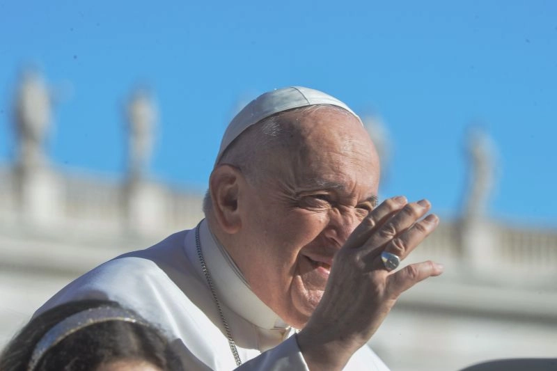 Papa, previste per domani le dimissioni dal Gemelli