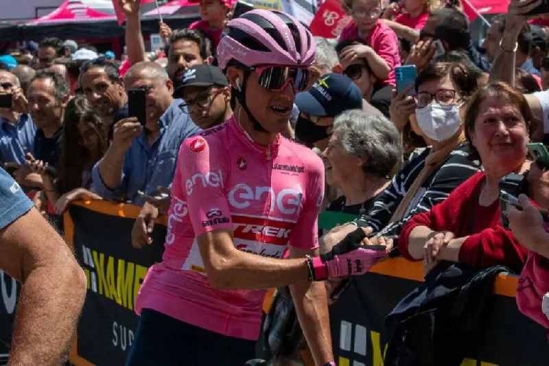 Bouwman vince la 7^ tappa del Giro, Lopez sempre in rosa