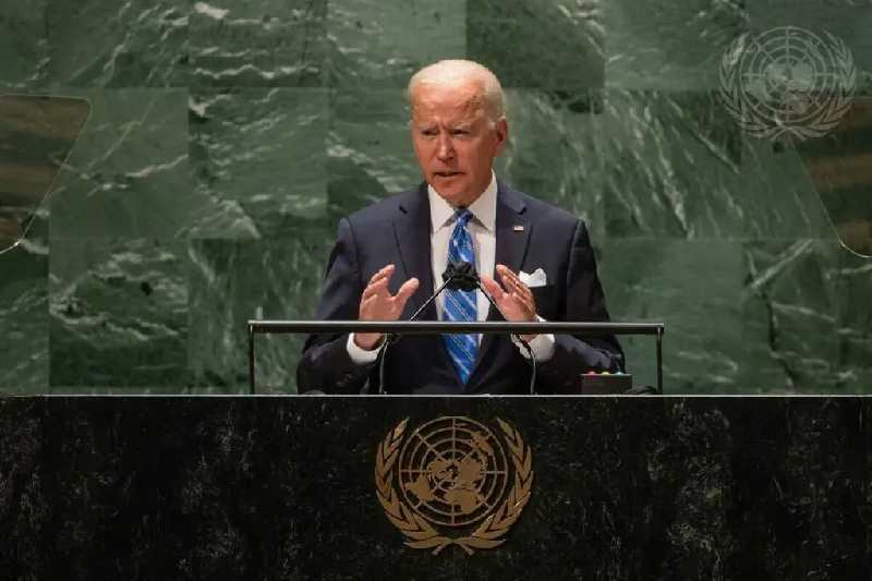 Biden chiede un processo per i “crimini di guerra” di Putin