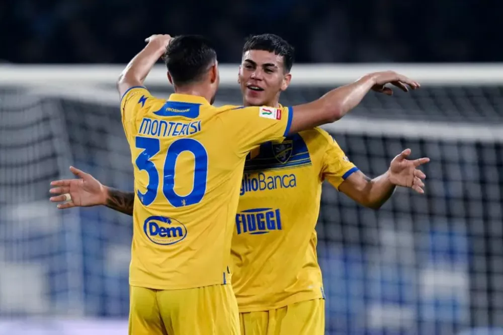 Impresa Frosinone: 4-0 al Napoli, è ai quarti di Coppa Italia