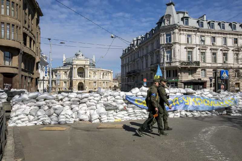 Odessa sotto attacco, Zelensky “Mosca vuole il Donbass e il Sud”