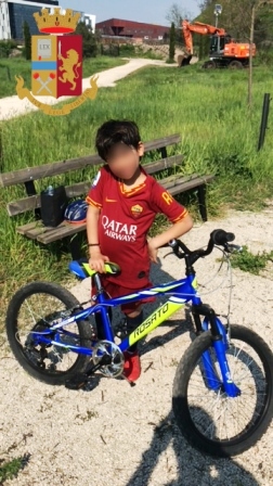 roma ritrovamento bicicletta bambino 