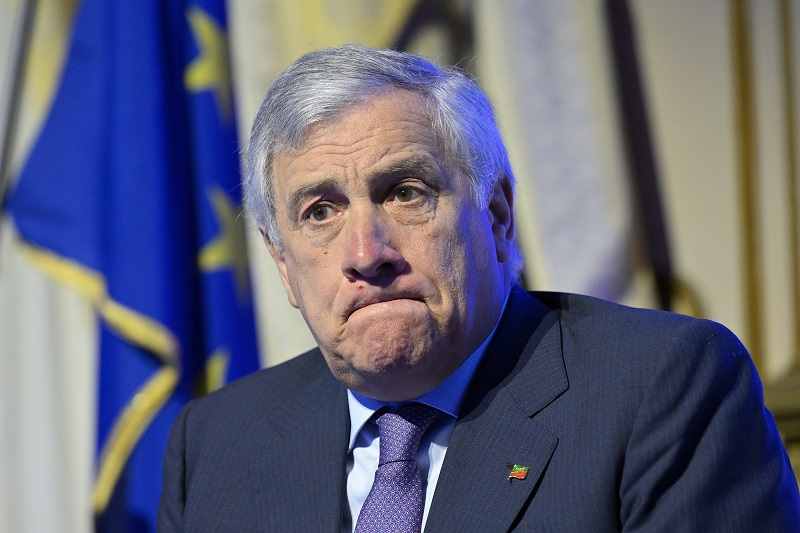 Tajani “Abolire reddito cittadinanza e ridisegnare assistenza”