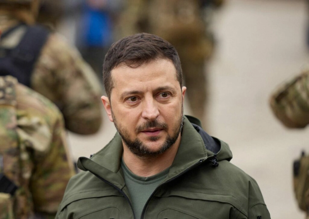 Zelensky “Le bandiere ucraine sventolano nelle zone del referendum farsa”