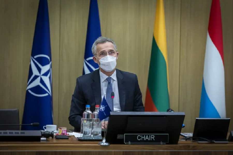 Stoltenberg “Forti conseguenze se la Russia usasse armi chimiche”