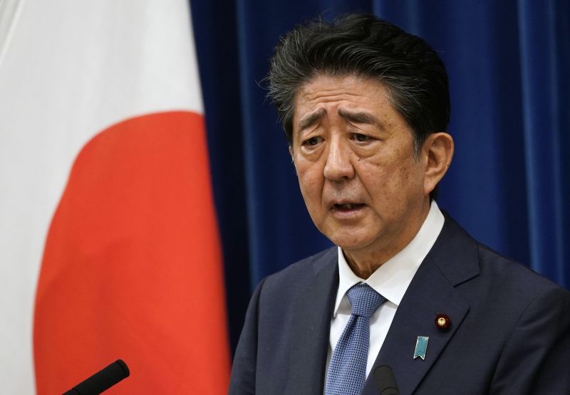 Giappone, l’ex premier Abe ucciso a colpi di arma da fuoco
