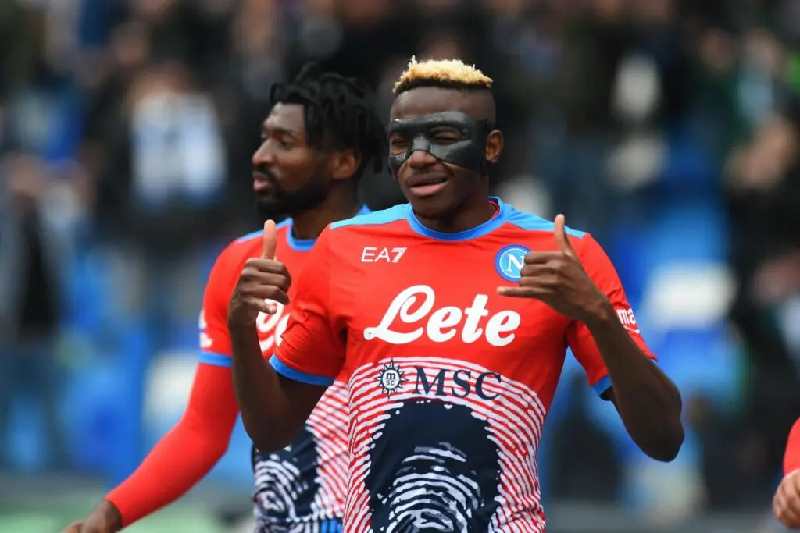 Doppietta Osimhen, il Napoli batte in rimonta l’Udinese