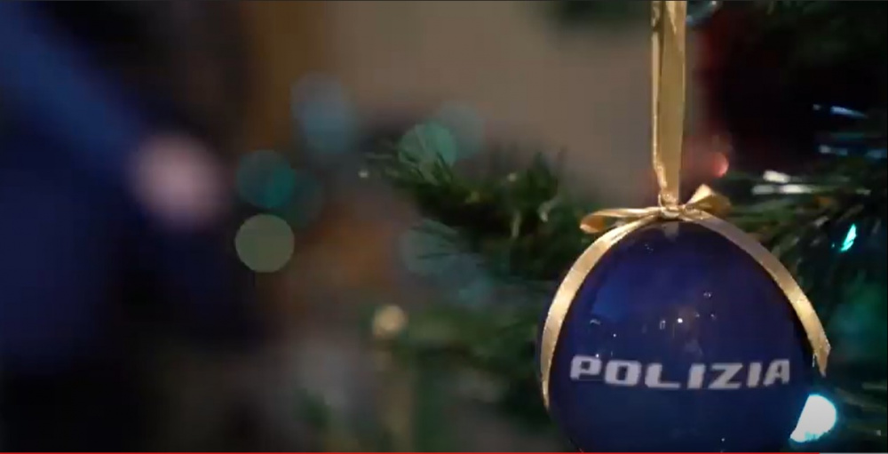 immagine di anteprima del video: Il messaggio augurale della Polizia di Stato