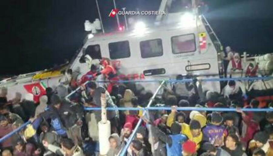 Foto Guardia Costiera Lampedusa