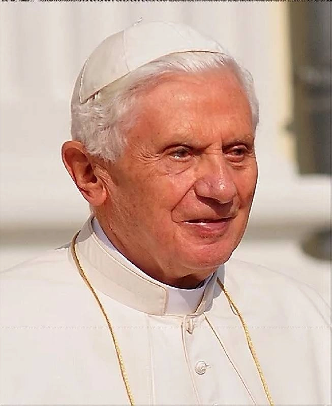 “Benedetto XVI è tornato alla Casa del Padre” si è spento a 95 anni il Papa emerito Benedetto XVI