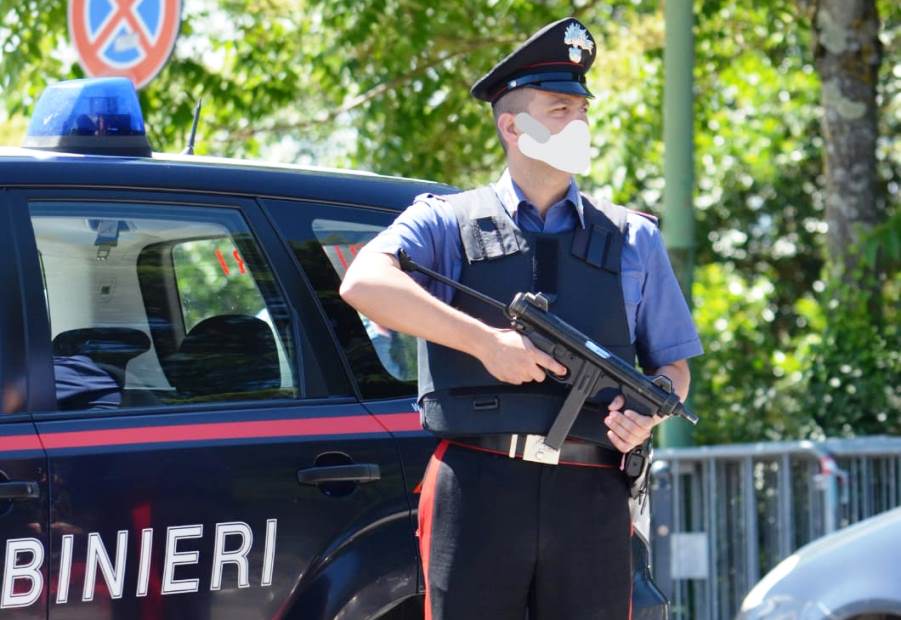 controlli dei carabinieri, arrestato un 36enne per spaccio di droga