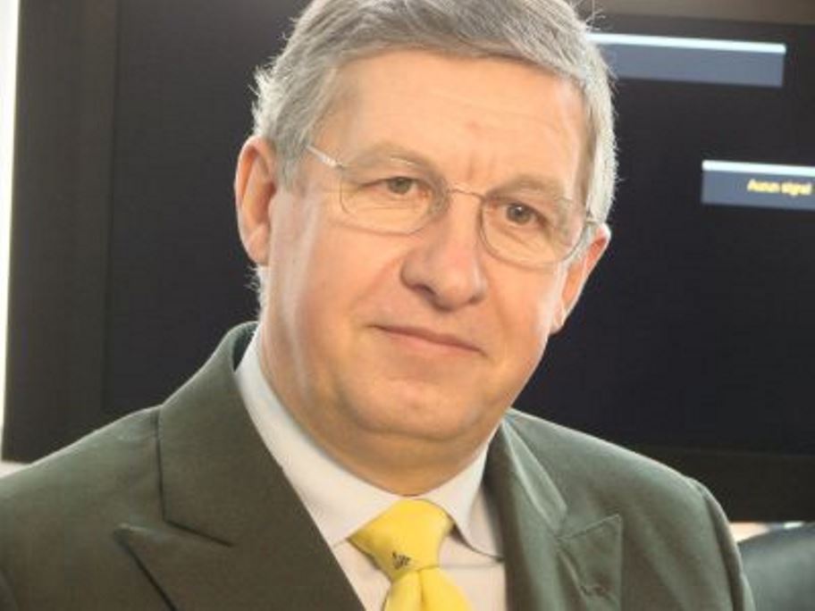 Professor Carlo Magrassi