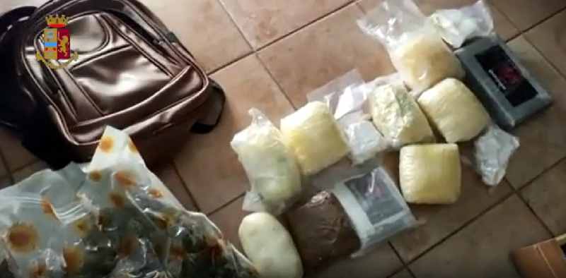 Cagliari: Deposito di droga nel quartiere Sant’Avendrace, arrestati 3 albanesi. VIDEO
