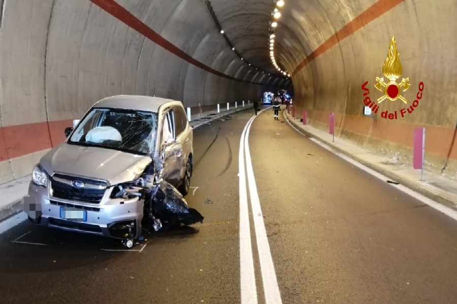 incidente stradale galleria 125 villaputzu 
