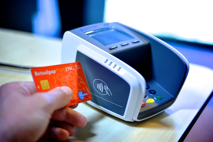 immagine pagamento carte senza pin tramite contactless
