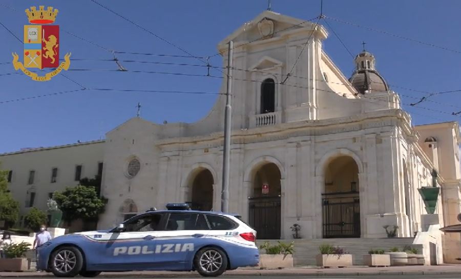 Cagliari: fermato per controllo, fornisce false generalità con un documento rubato. Arrestato 28enne marocchino