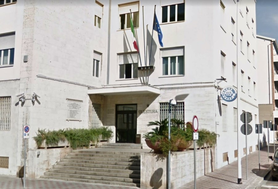 Cagliari: scippi, una rapina e una tentata estorsione, carcere per tre ventenni