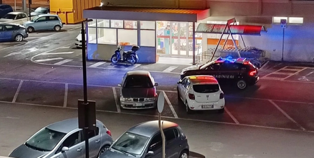Quartu S. Elena. Ambulante ferma un ladro davanti al negozio e lo consegna ai carabinieri