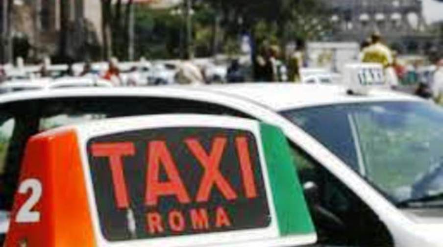 immagine taxi roma