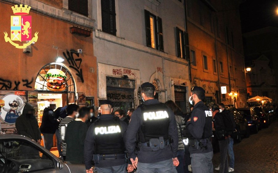 immagine polizia movida roma