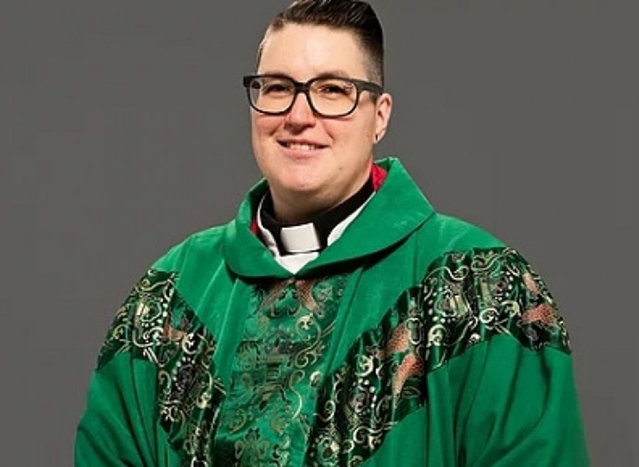 Nella foto il Vescovo Megan Rahrer