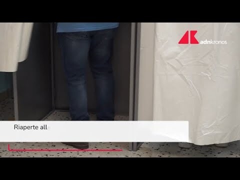 Referendum, si vota fino alle 15