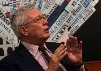 Giulio Tremonti Rischiamo una crisi finanziaria enormemente peggiore di quella del 2008
