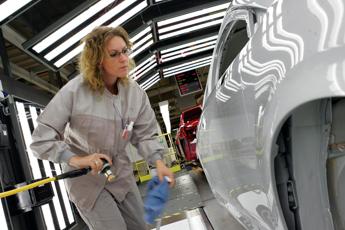 Pil, in Italia crescita dello 0,7% su anno. Ma in Europa è stagnazione