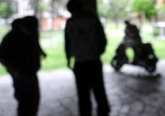 Armi la lunga spirale degli accoltellamenti boom fra i giovanissimi