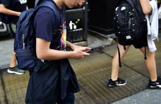 L'esperto, 'a 8-10 anni già tecnostressati, giusto stop cellulare in classe' 4 Lesperto a 8 10 anni gia tecnostressati giusto stop cellulare in classe