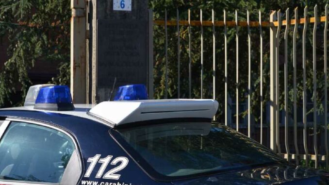 carabinieri auto carabinieri auto