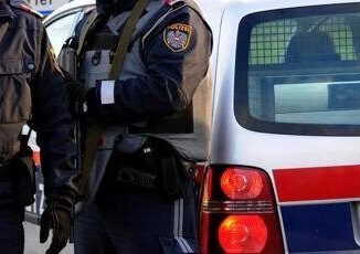 Siriano attacca passanti con coltello in Austria ucciso 14enne quattro feriti