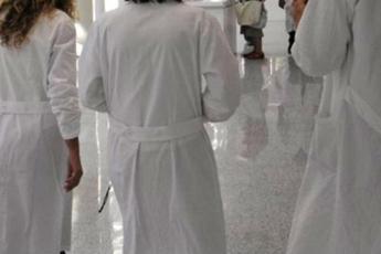 Sanità pubblica, medici in fuga dagli ospedali: 7mila via nel 2024
