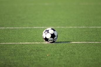 Albania, calcio sotto choc: Raphael Dwamena collassa e muore in campo a 28 anni