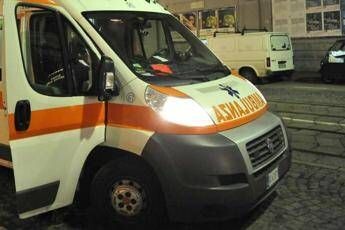 Roma, ha un malore in strada: 40enne si accascia a terra e muore