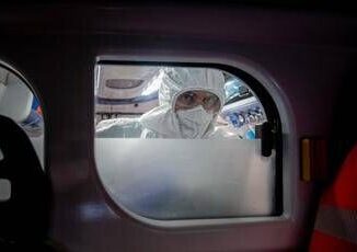 Covid Casa Bianca rilancia tesi fuga laboratorio Fauci nel mirino