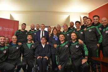 Calcio, scende in campo la Nazionale italiana dottori, medici 'malati' di pallone 1 Calcio scende in campo la Nazionale italiana dottori medici malati di pallone