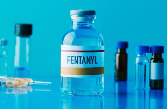 Fentanyl, cresce l’allarme: gli effetti dell’analgesico a rischio abuso e dipendenza