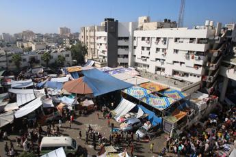 Ospedali di Gaza in ginocchio, chirurgo: “Operazioni senza anestesia”