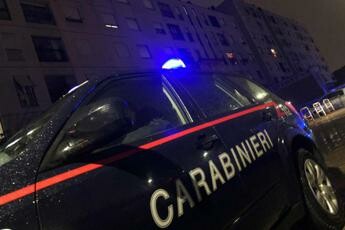 Perde controllo auto e finisce contro guardrail nel napoletano, morto 24enne