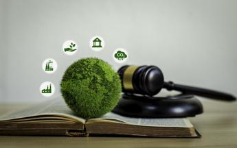 Reati ambientali, linea dura dell’Unione Europea