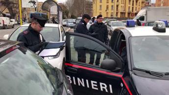 Ostia, coppia rapinata in casa in pieno giorno: bottino da 700 mila euro e banditi in fuga