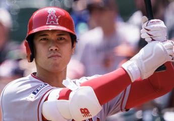 Shohei Ohtani e il contratto record, la stella del baseball firma per 700 milioni