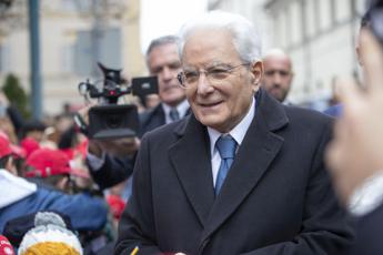 Mattarella: “Giovani motivo di speranza, compito università far emozionare”