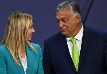 Meloni Orban faccia a faccia a