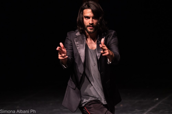 Teatro: A Catania ‘Dio non parla svedese’