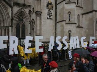 Julian Assange, attesa sentenza su estradizione in Usa 3 Julian Assange attesa sentenza su estradizione in Usa