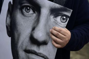 Navalny, causa della morte “ignota”: corpo non mostrato alla madre