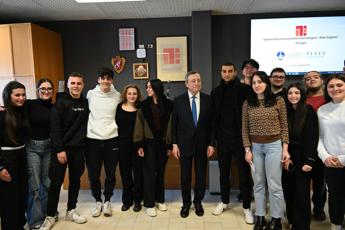 Progetto Peses, a Perugia studenti del ‘Capitini’ dialogano con Draghi