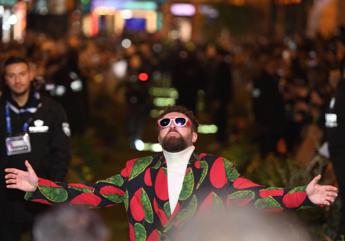 Sanremo 2024, Dargen D’Amico e l’appello: “Cessate il fuoco”